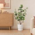 Künstlicher Eukalyptus Grün (Eucalyptus) mit Übertopf elho Greenville Round Weiß – Raumbild