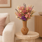 Trockenblumen-Strauß »Letterbox« Rosa, ca. 35 cm – Raumbild, Vase nicht enthalten