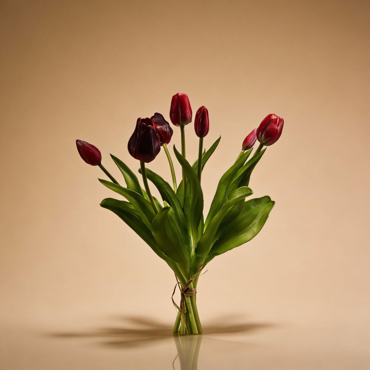 Kunsttulpen-Strauß Dunkelrot, Real Touch, 7 Stiele, ca. 42 cm – weitere Ansicht