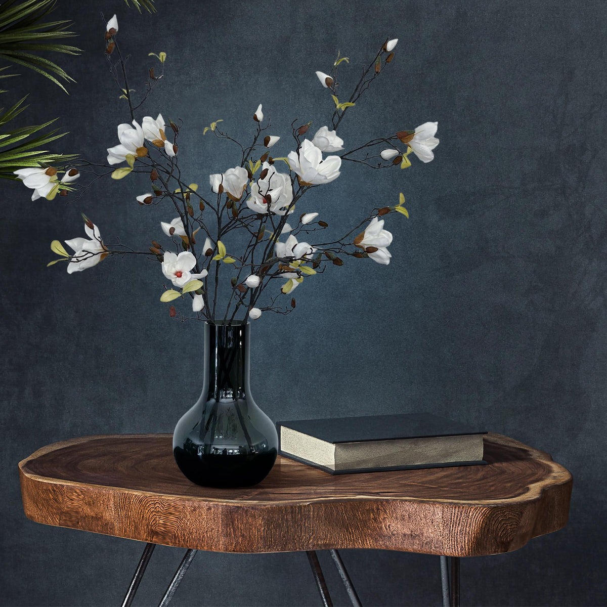 Künstliche Magnolienzweige Creme, 4 Stiele, ca. 105 cm – Produktfoto